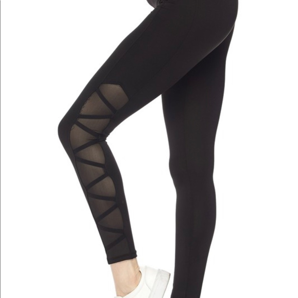RESTOCK ALERT  Athletic Leggings with mesh cutouts
